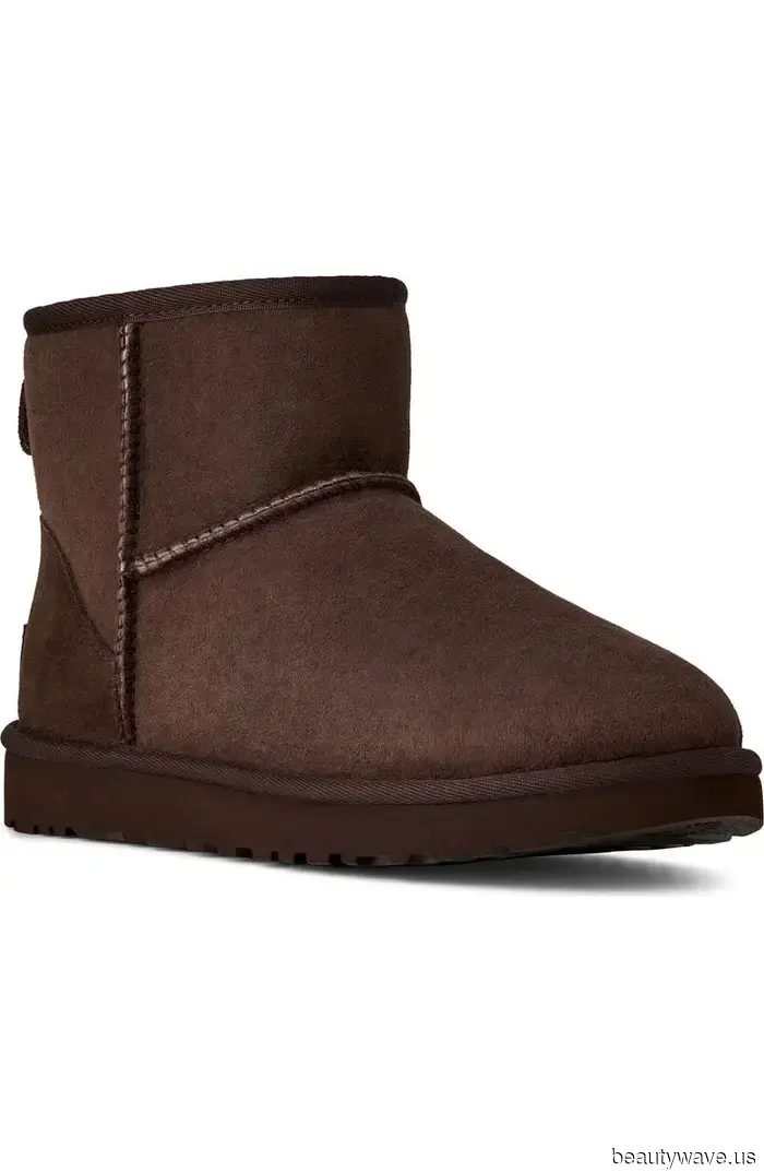 I'm a Fashion Editor—Here Are the Casual Uggs I'll Be Pairing with Leggings Throughout the Winter.
