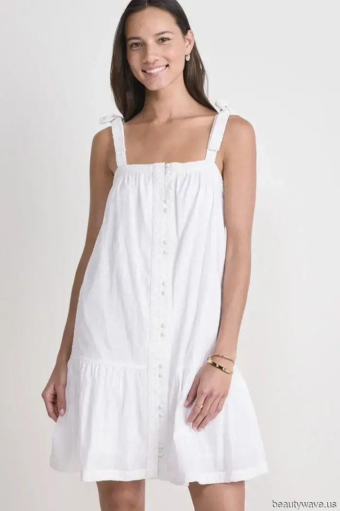 Subtle Luxury to the Left: This Summer Aesthetic Is Being Worn by Every Stylish Individual Instead.