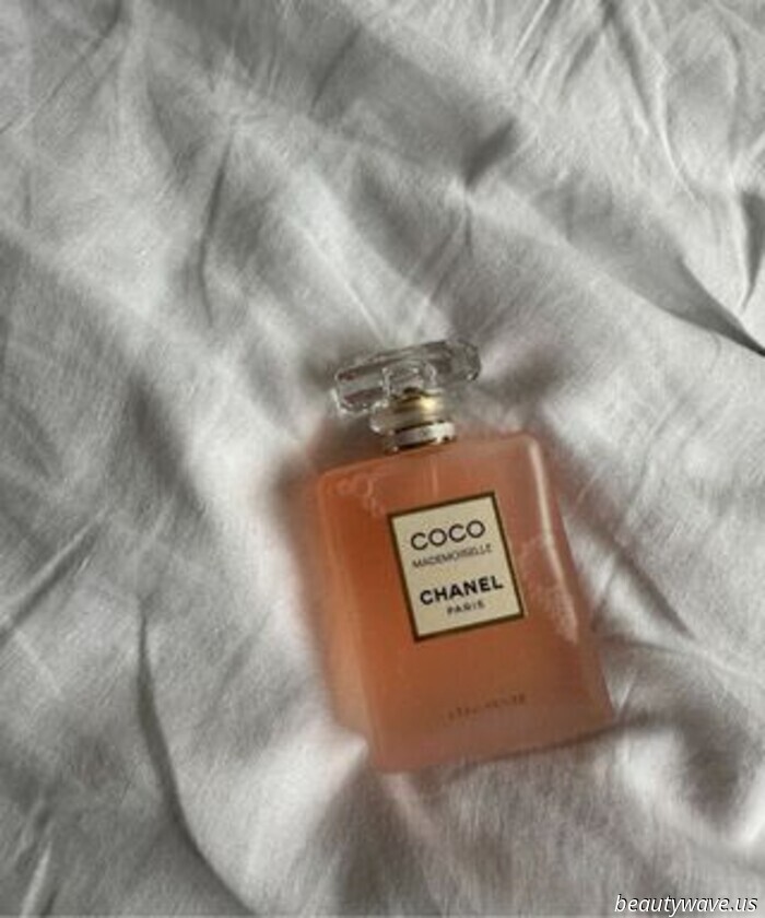 Lo Sentimos, Esnobs Del Aroma: Es Hora De Que Aceptemos Que Este Ícono Del Y2K Sigue Siendo el Perfume Con Olor Más Caro Jamás Fabricado.