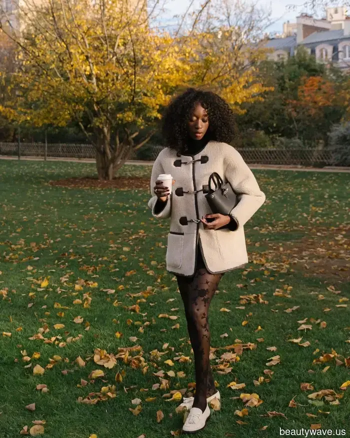 Die 5 elegantesten Schuhtrends, die man mit Strumpfhosen tragen kann&mdash;ohne Zweifel