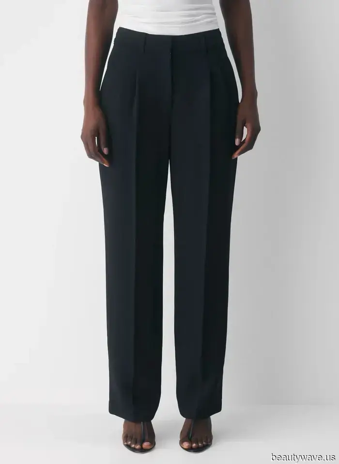 Zendaya sa che i pantaloni neri stanno meglio con questa tendenza di scarpe senza tempo&mdash;*non* con ballerine o sandali