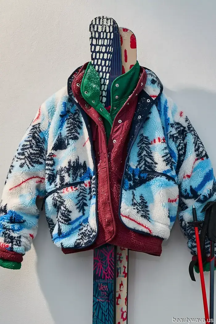 I reside in the Midwest and dread the yearly time change—these 14 beauty and wellness products help me cope.