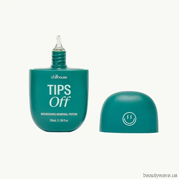 From a Chili Lip Plumper to Smoothing Foundations—13 Products That Made the Biggest Impression on WWW Editors in August.