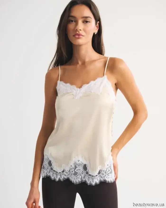 Fashion Enthusiasts Are Donning This Jacket Style to Shift from Winter to Spring.