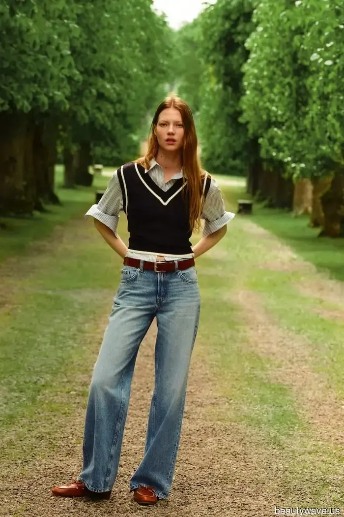 Dua Lipa und Miley Cyrus tauschten ihre dunkelblauen Jeans gegen diesen '90er-Jahre-Retro-Look.