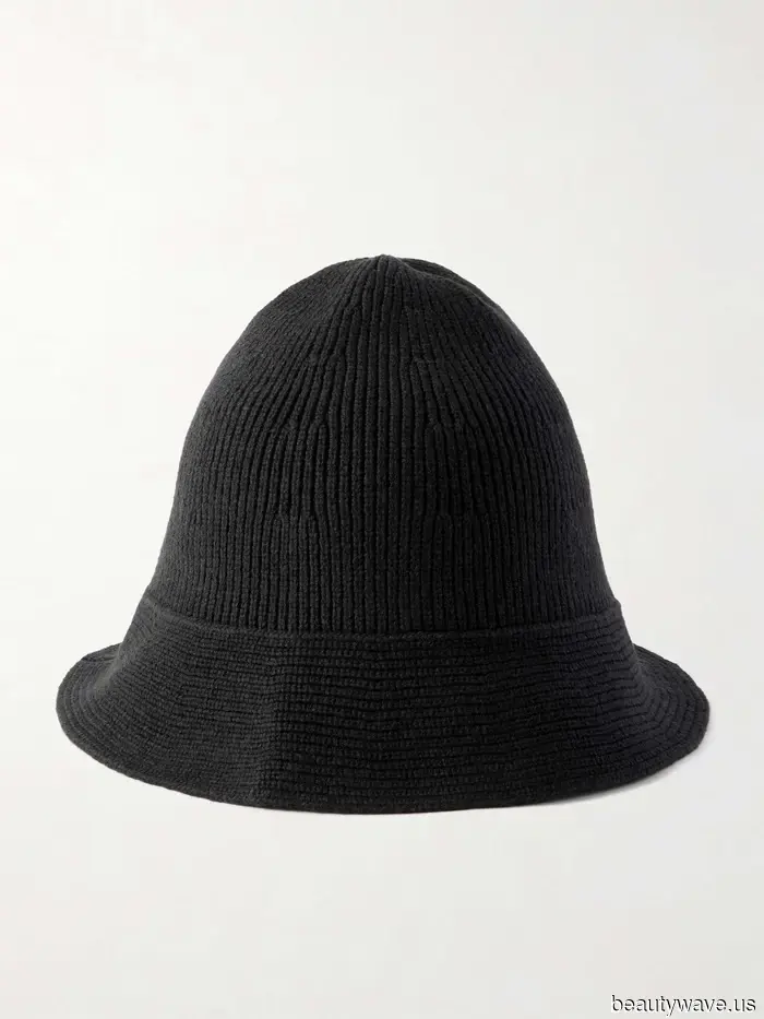 Wenn Sie in diesem Herbst weiße Jeans tragen möchten, sind dies die Outfit-Kombinationen, die sie am besten zur Geltung bringen.