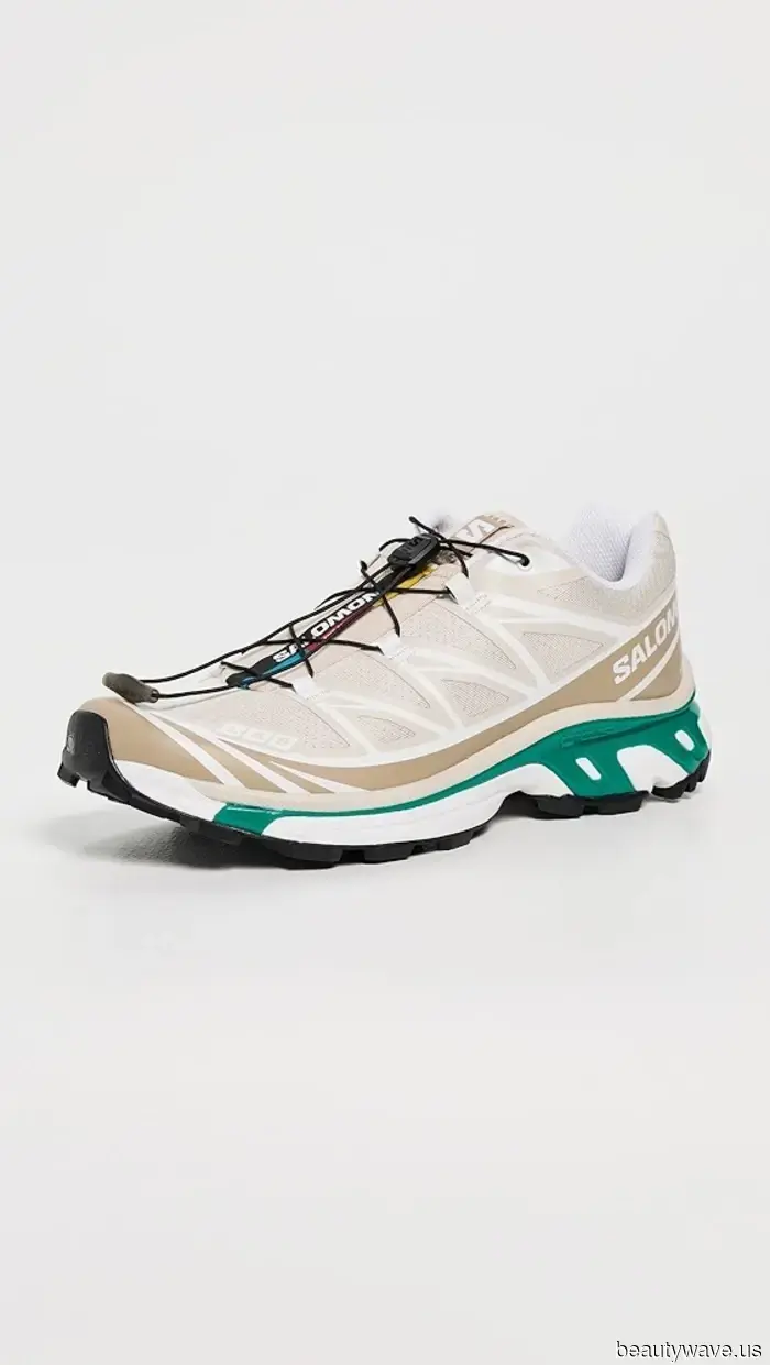 Si quieres refrescar tu colección de zapatos, comienza con estas 33 zapatillas, tacones de gato y planos.