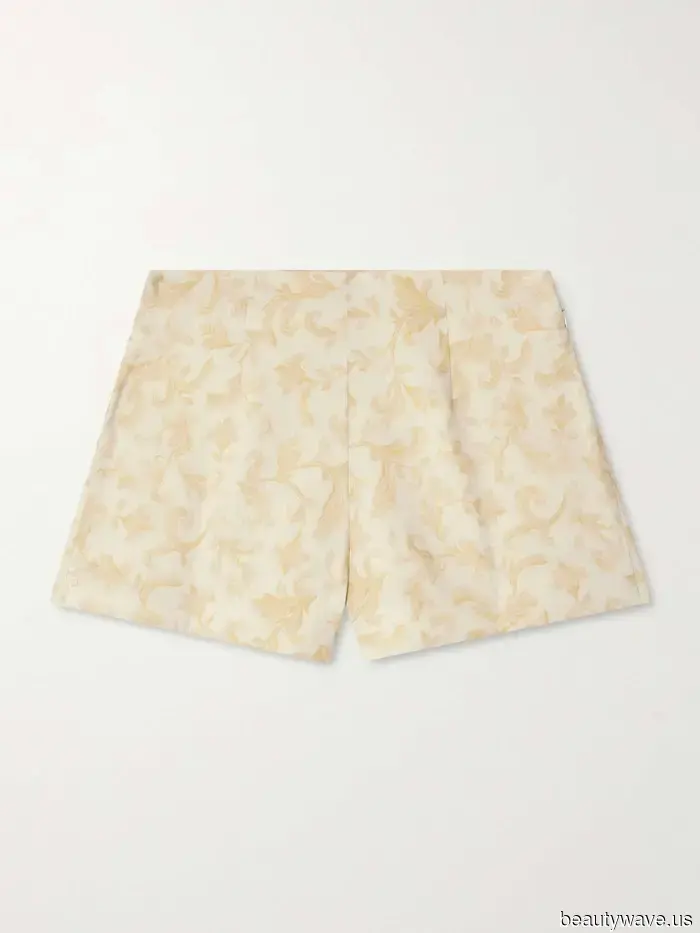 The Most Stylish Dressers in NYC Are Currently Loving Florals