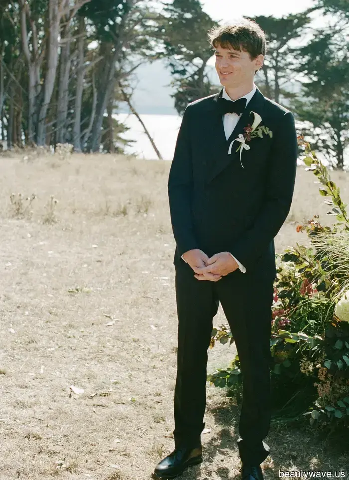 A Blush Wiederhoeft gown and a "Haunted Saloon" after-party made this California wedding truly unforgettable…