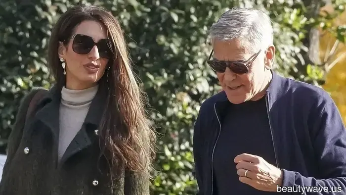 Amal Clooney hizo que las botas de tobillo simples se vieran elegantes para un almuerzo con estrellas Michelin en Provenza.