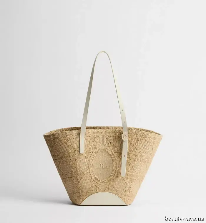 It's Time to Say Goodbye to Your Tote—These Elegant Holiday Bags Will Give You the Upgrade to Business Class.