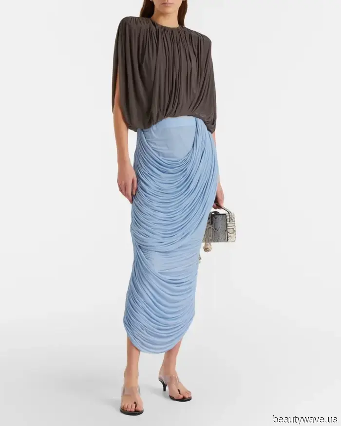 If you’re sporting one of these trends from Spring/Summer 2026, I’ll recognize that you're ahead of the game.