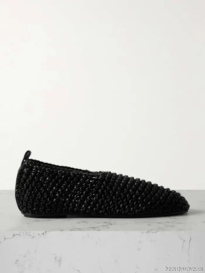Sophisticated Dressers in Manhattan Are Swapping Suede Flats for This Similarly Luxurious Trend.