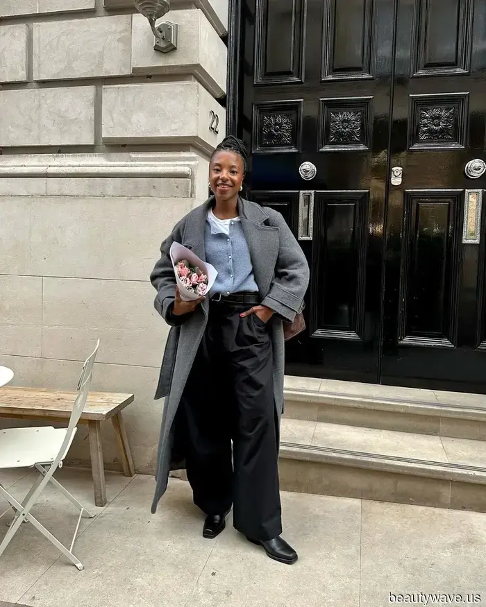 I'm not trying to show off, but whenever I put on this cardigan with jeans, I always get compliments from everyone.