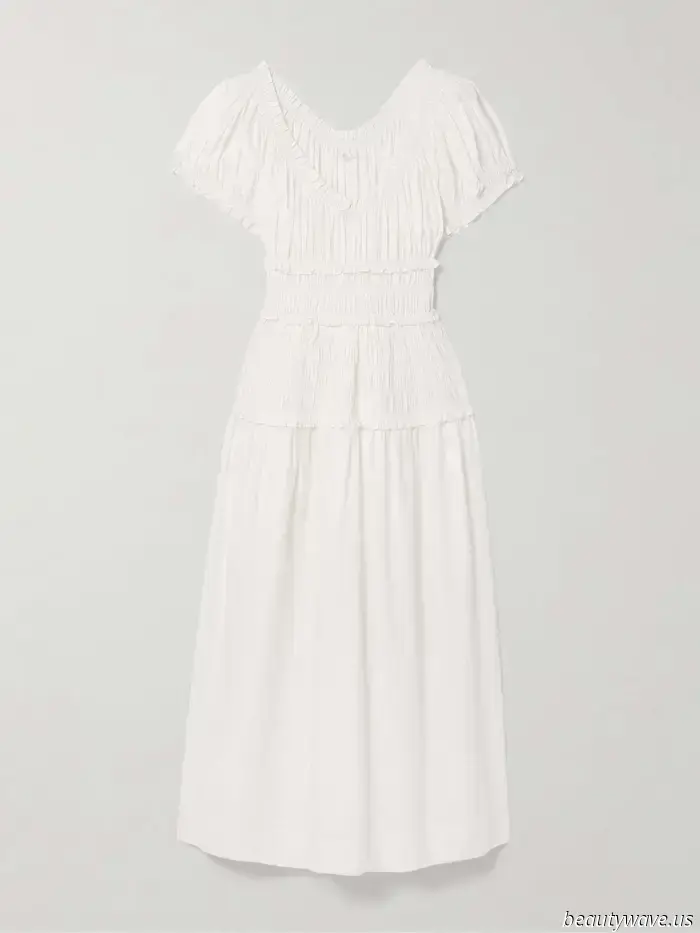 Black heels are acceptable, but in France, it’s well-known that this shoe color pairs better with white dresses.