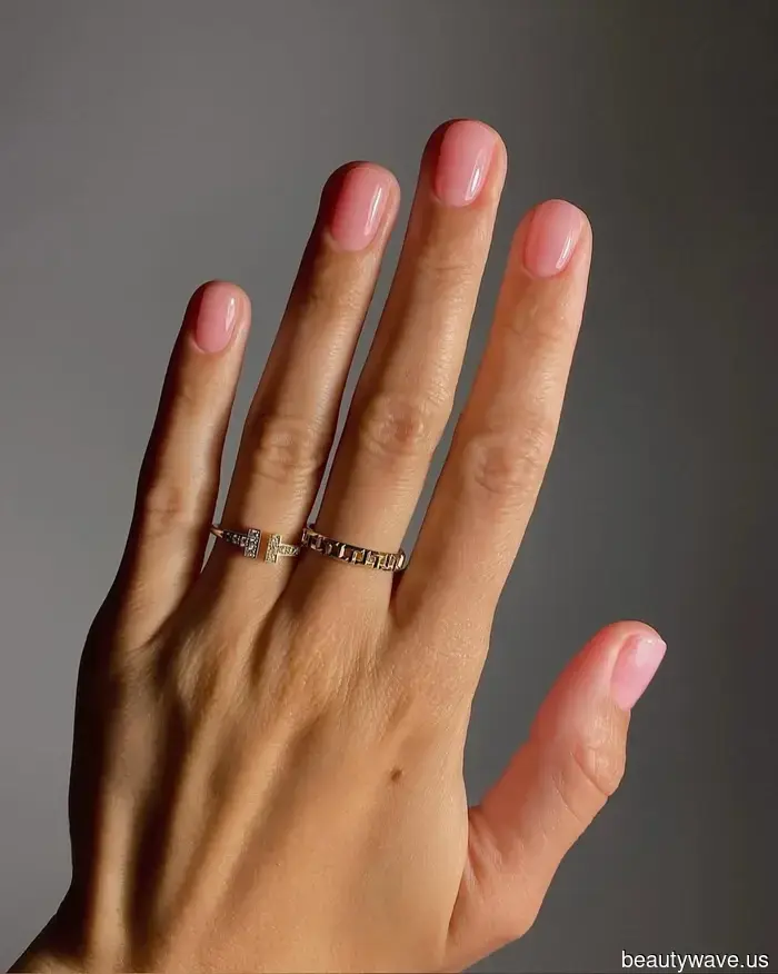 From Soft Petals to Moist Grass Blades—April's Popular Nail Shades Capture the Essence of Spring Foliage