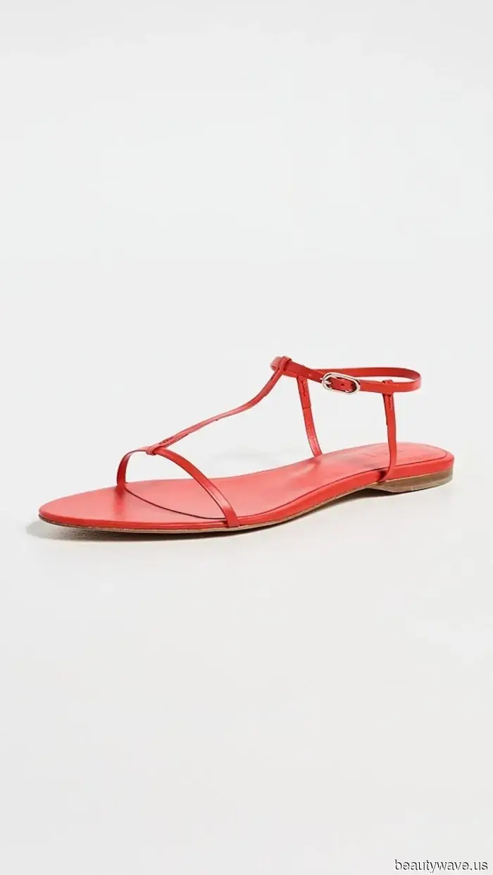 Black heels are acceptable, but women from Italy and France understand that these colors complement white dresses more effectively.