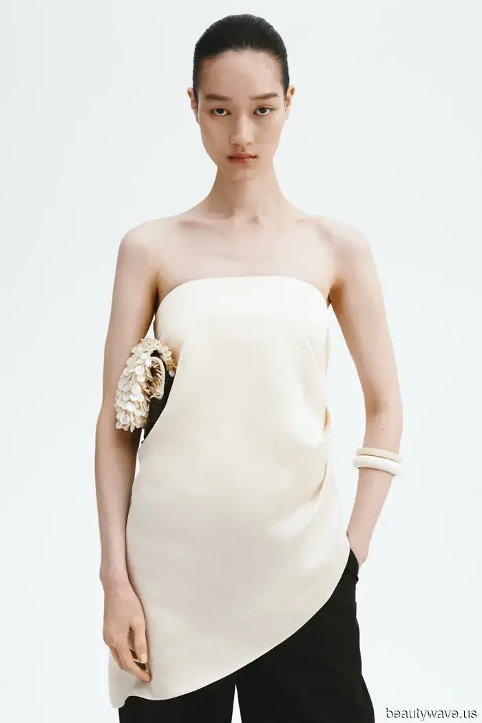 Lace! Sheer! Satin! 31 Stunning Tops to Combine With Your Favorite Jeans This Spring