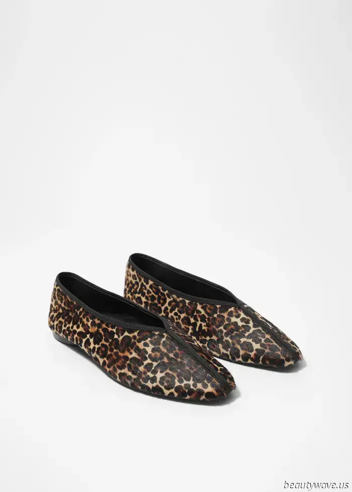 Two Simple, Fashionable Updates That Make White Summer Dresses Feel More "Unexpected" and "Exciting"