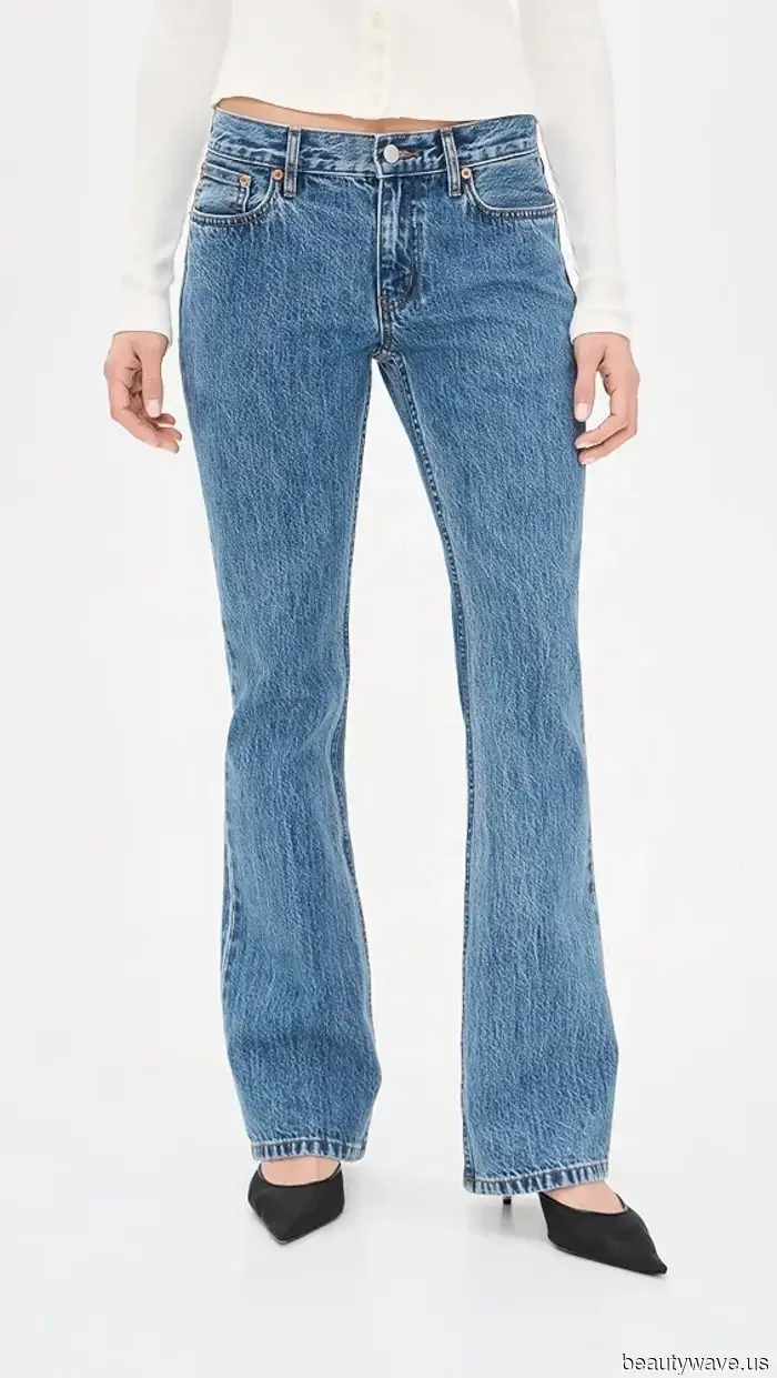 Just so you know: These are the specific bootcut pants that stylish girls are sporting this spring.