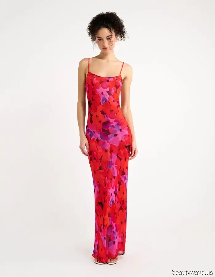 From Bug-Eye Sunglasses to Tube Tops: The Microtrends Taking Over L.A. This Summer