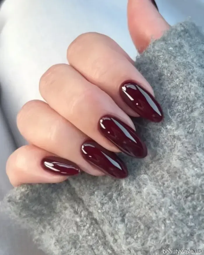 Sorry, Nude—These 21 Dark Nail Styles Show That Nothing is More Fashionable for Winter.