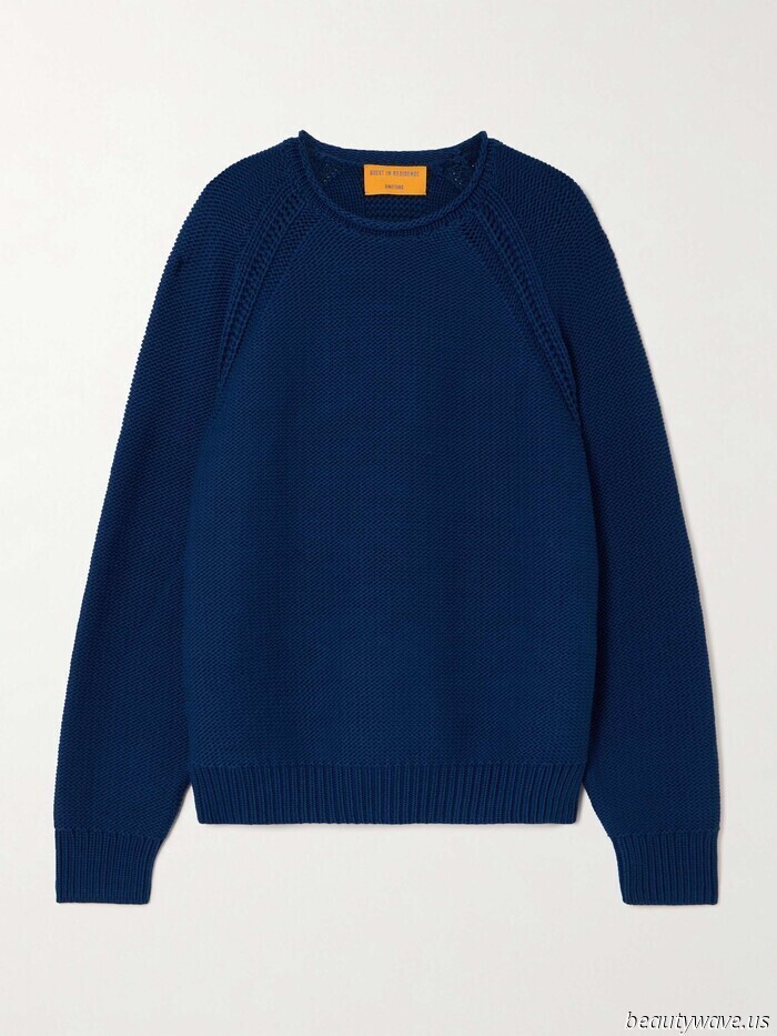 Chic women in Marseille and Cadaqués replace their cashmere sweaters with this lighter alternative every summer.