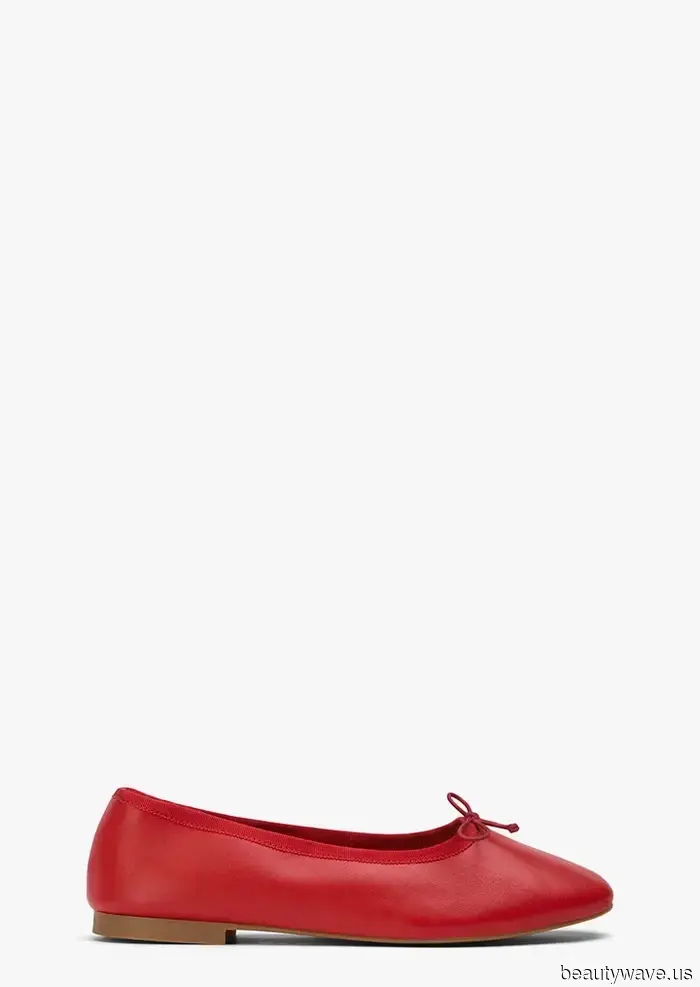 Certainly, black ballet flats are acceptable, but women over 40 prefer this colored alternative with jeans instead.