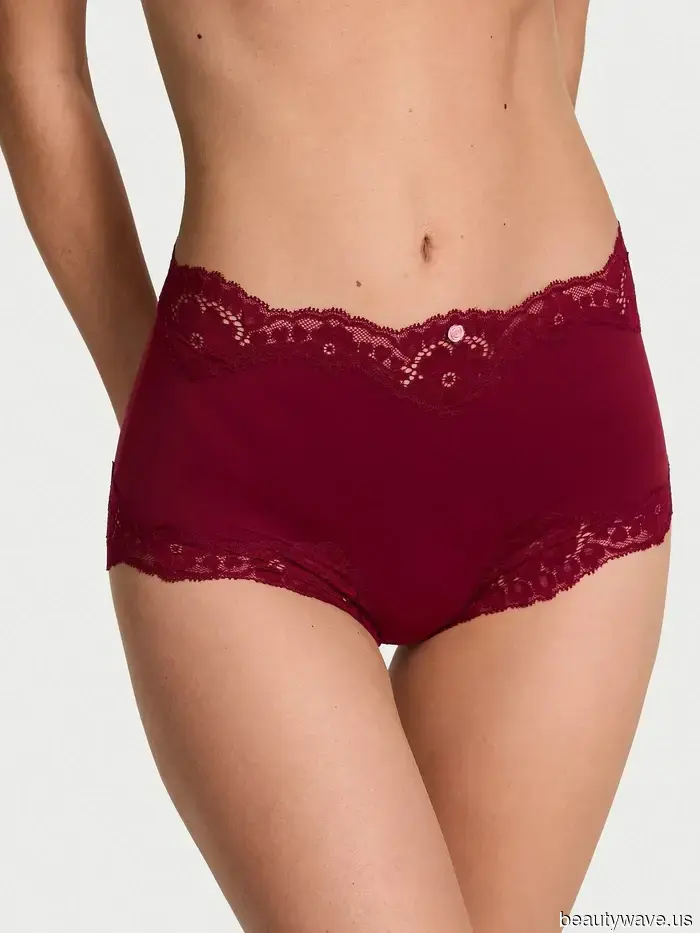 Apologies, Thongs—Gigi Hadid has just reintroduced this "outdated" competitor at the Victoria's Secret Fashion Show.