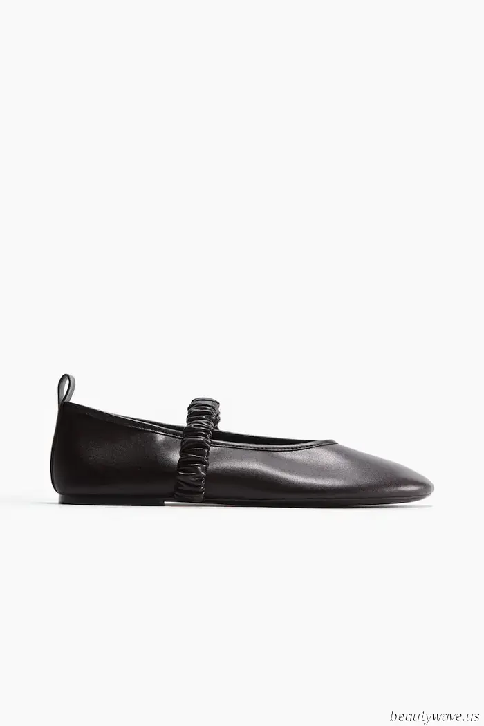 Breaking News: French Women Have Moved On from Sandals—Here Are 3 Types of Shoes They Are Currently Sporting Instead.