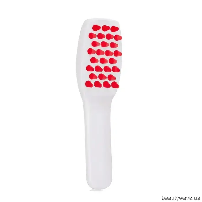 Queste spazzole per capelli a LED promettono capelli più spessi, quindi le abbiamo messe alla prova.