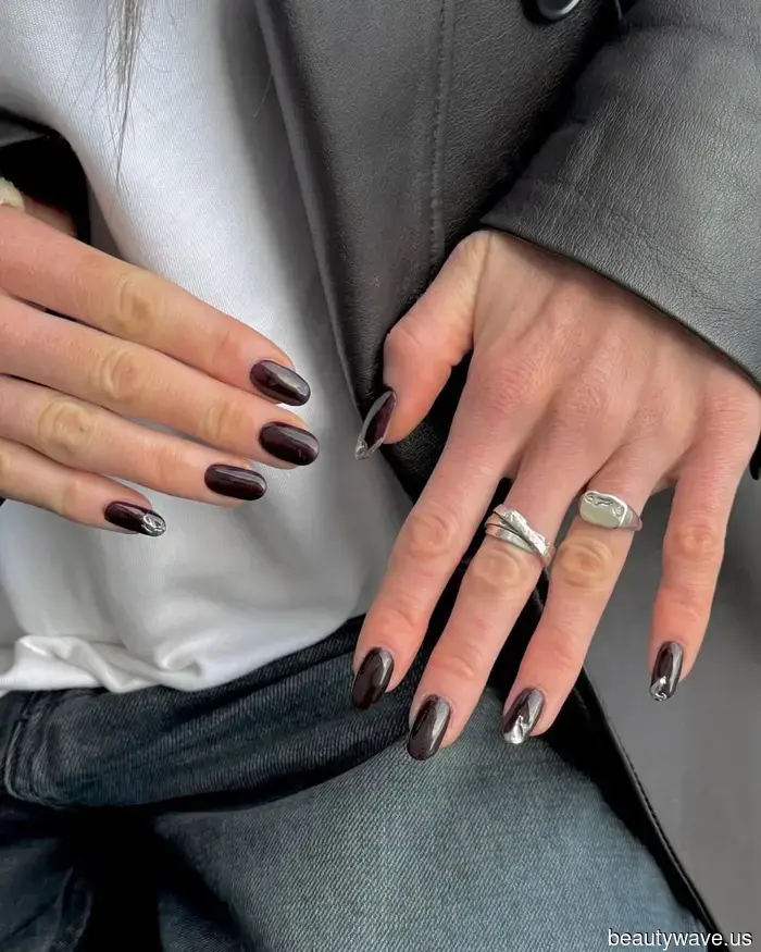 Sorry, Nude—These 21 Dark Nail Styles Show That Nothing is More Fashionable for Winter.