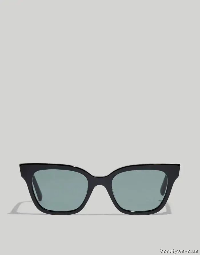 Каждый стильный наряд 2026 года будет включать эту конкретную тенденцию аксессуаров, и я нашел 4 лучших образа.