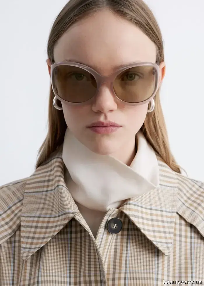 Spiacente, Minimalisti&mdash;Ogni Ragazza Cool Sta Indossando Questi 6 Mini Trend Massimalisti Questa Estate