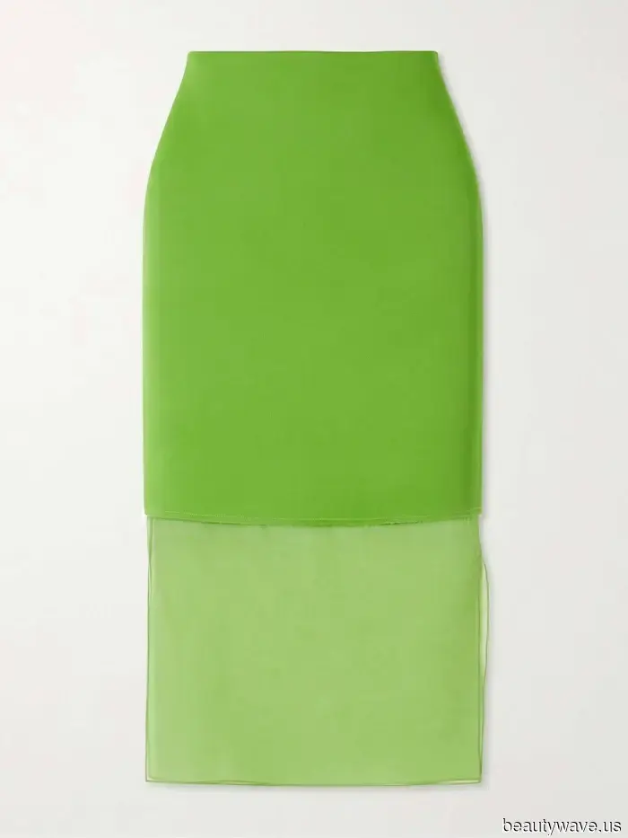 So auszusehen, als wäre man gerade ein Mode-Mensch, ist so einfach wie das Tragen dieser beiden von Chanel genehmigten Farben zusammen.