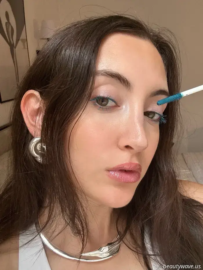 Nicht Schwarz, Nicht Braun: Die "polariserende" Mascara-Farbe, die Dua Lipa mich dazu brachte, den ganzen Sommer zu tragen