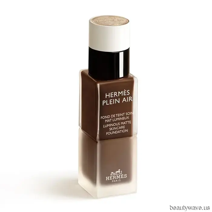 Ich bin Makeup-Artist und Beauty-Redakteurin mit fettiger Haut&mdash;das sind die Foundations, die ich tatsächlich benutze.