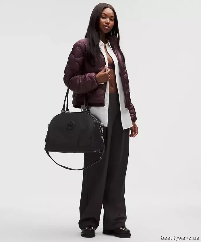 Face the Truth: These 8 Bag Trends Went Out of Style in 2025.