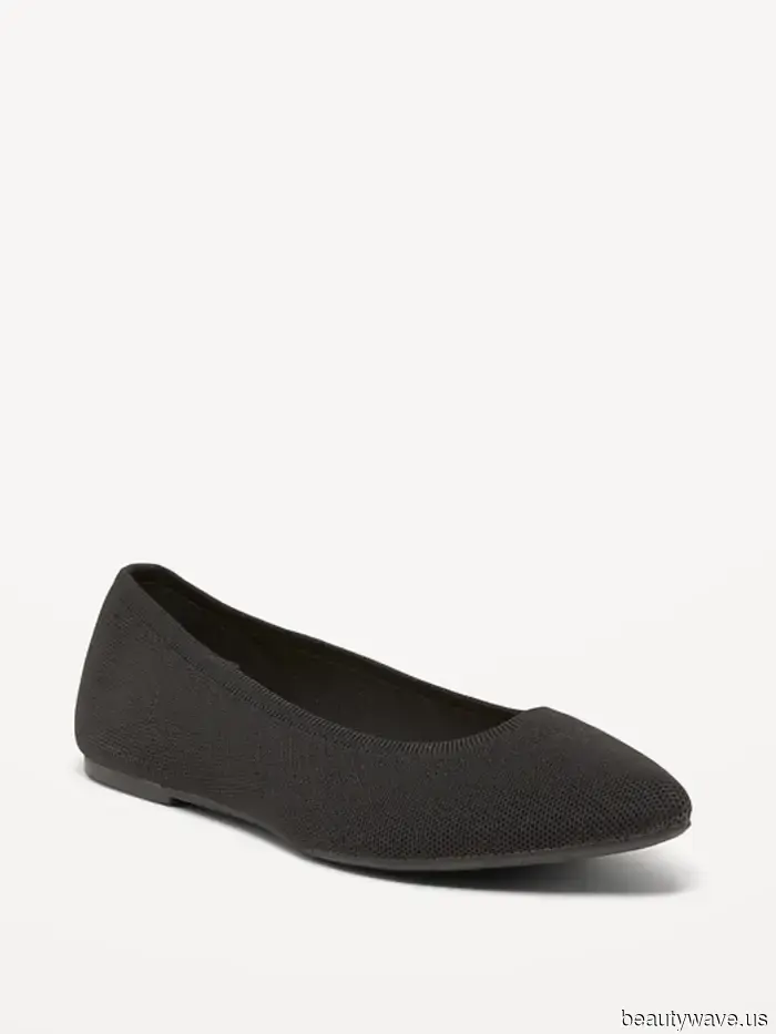 All the Trendiest Ballet Flat Looks Share *This* Similarity for Fall.