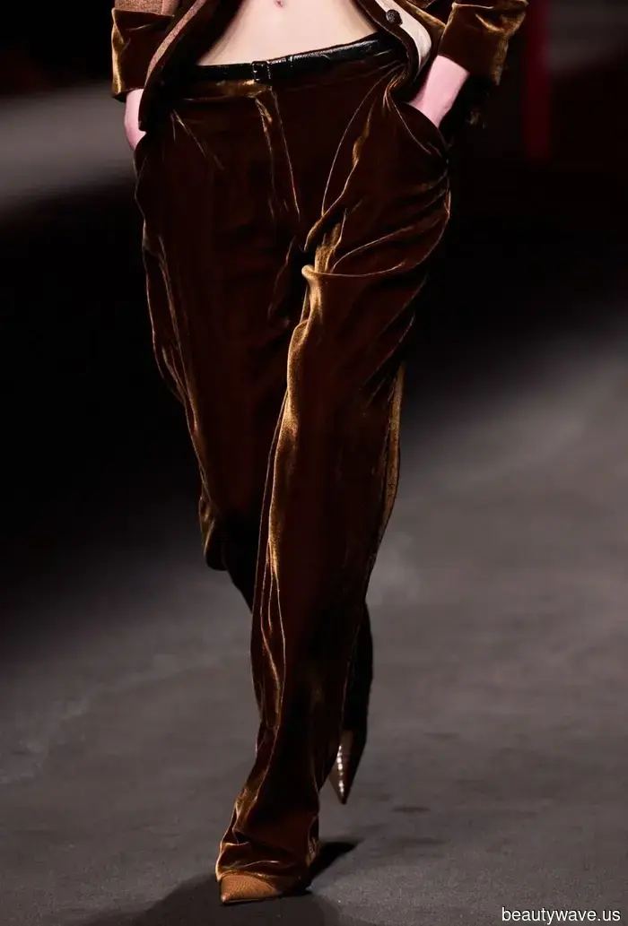 7 Chic Autumn Trouser Trends That Are Stylish, Trendy, and a Great Alternative to Jeans