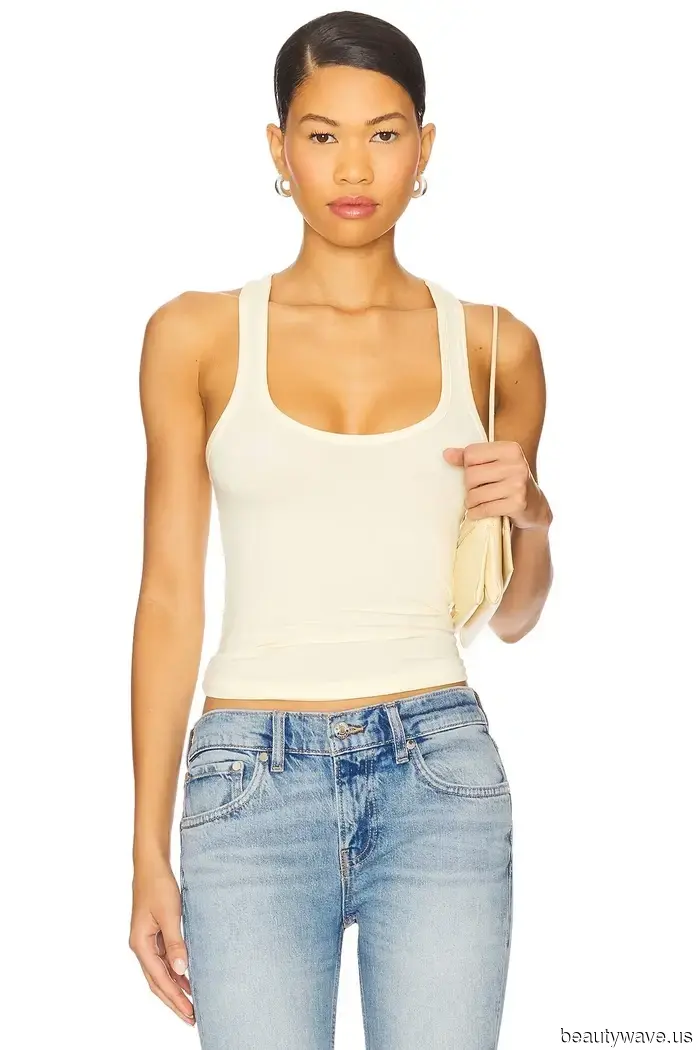 Предметы до 100 долларов, которые я добавляю в свой гардероб перед 2026 годом, чтобы носить с джинсами