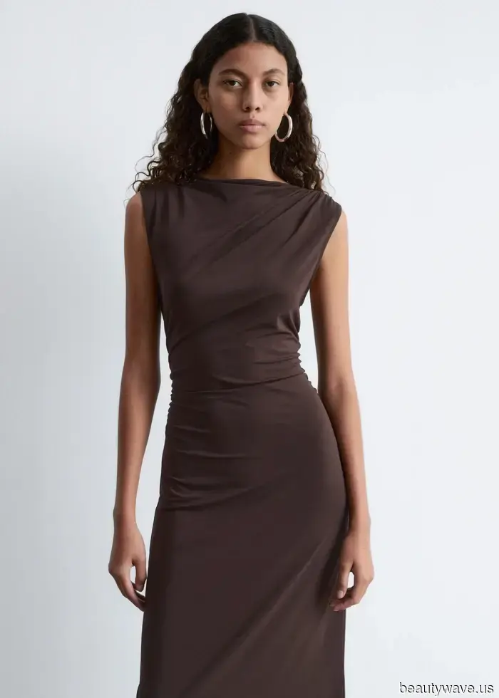 Sì, il bianco e nero è classico, ma la combinazione di colori di Sofia Richie sembra molto più costosa.