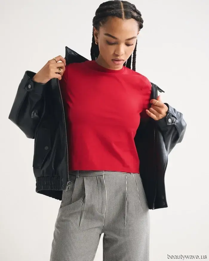 La mia amica mi ha chiesto cosa c'è di buono da Abercrombie RN&mdash;le ho inviato questi 31 pezzi in saldo chic anni '90.