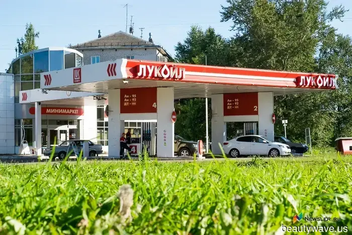 PRESNYAKOVA — это фамилия, а не искусственное имя.