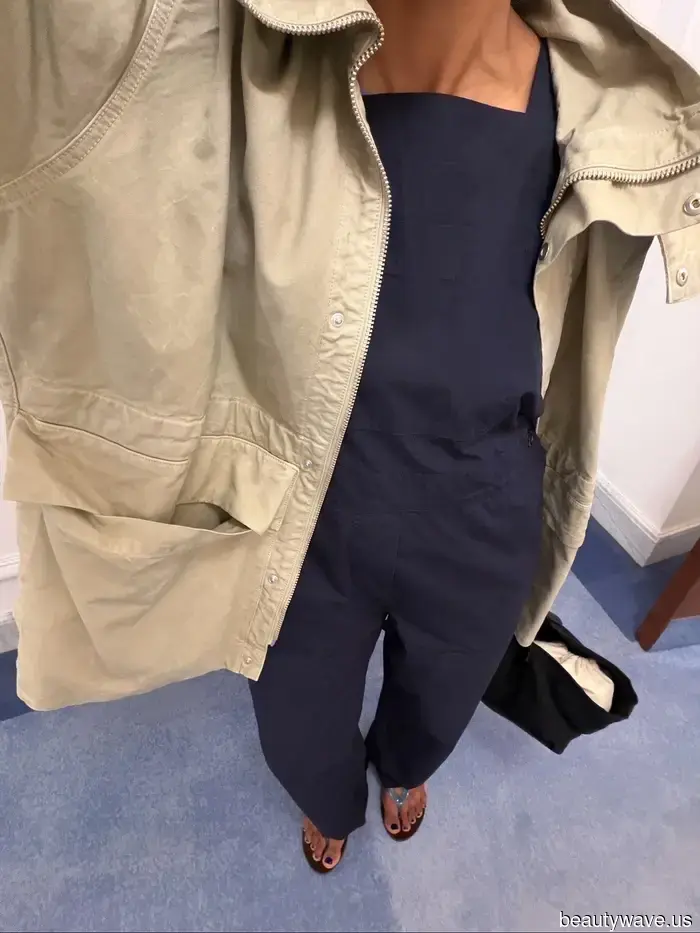 No, Non Pelle: Le It Girls Indossano Questa Tendenza Y2K delle Infradito con Pantaloni Corti, Gonne e Vestiti Questa Estate