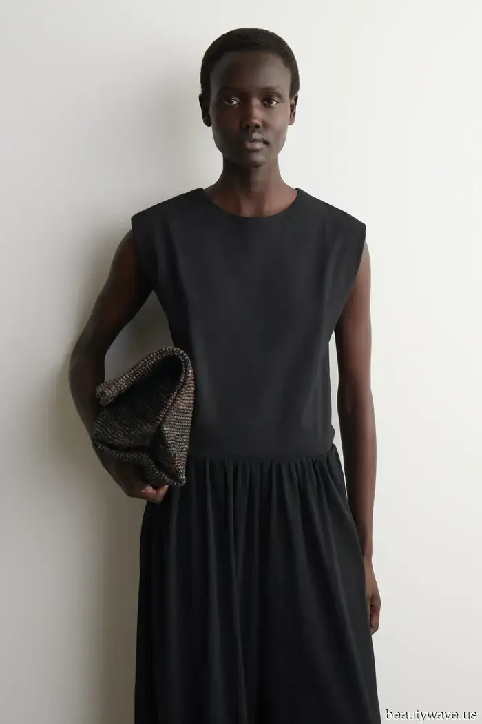 French Women Have a Look for Every Occasion—5 Outfits They're Frequently Wearing This Summer