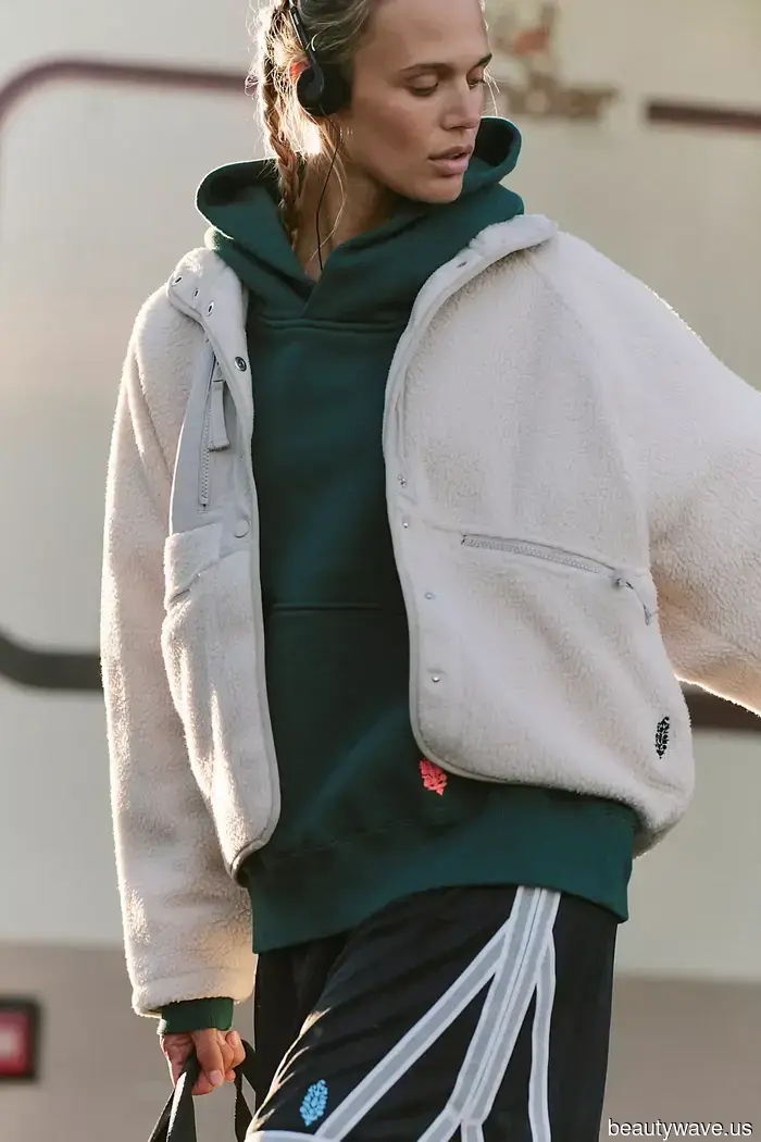 Soy Editora de Moda y Senderista de Toda la Vida&mdash;12 Piezas que Amo Usar que Son Funcionales y Elegantes