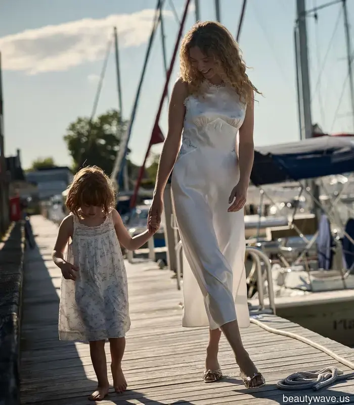 The Beautiful Dress Trend That Everyone Is Choosing Over Jeans and Trousers