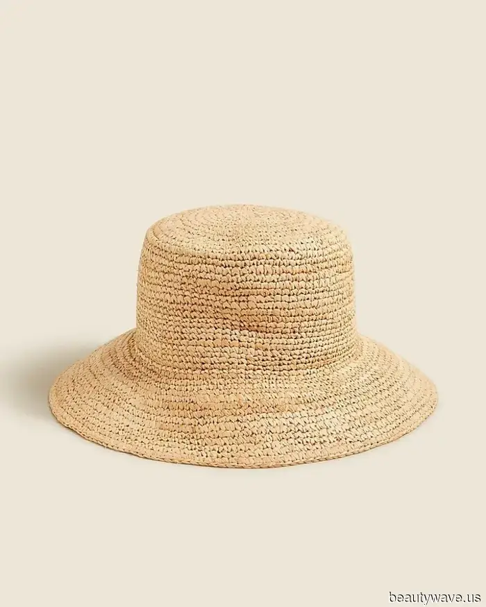 Style insiders are aware of these six summer accessory trends that elevate simple outfits to a more sophisticated level.