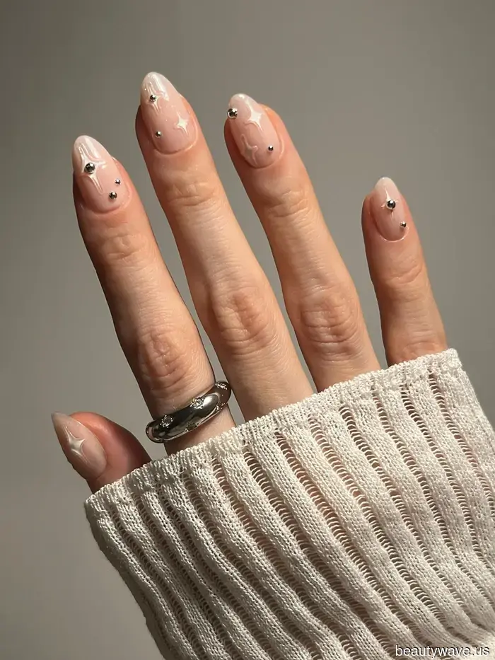 It's Official: This Is the Most Stylish Way to Sport Short Nails.